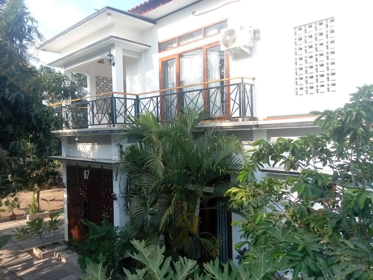 Warm Villas Lombok Kuta  Exterior photo