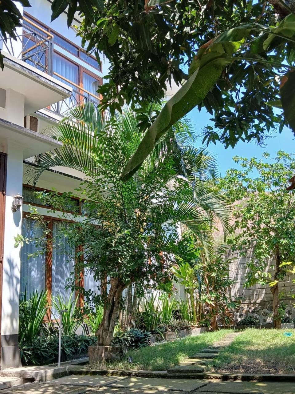 Warm Villas Lombok Kuta  Exterior photo