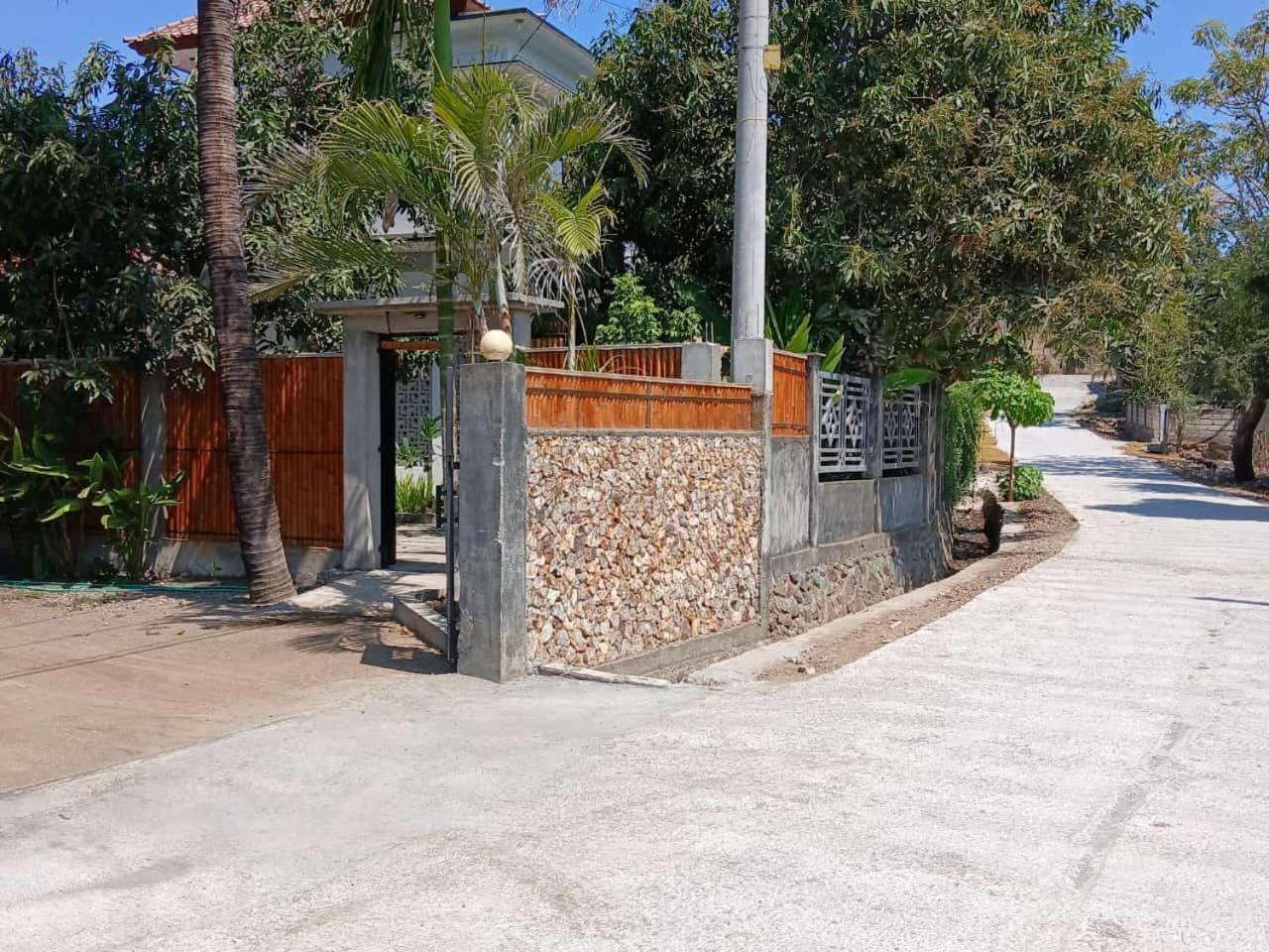 Warm Villas Lombok Kuta  Exterior photo